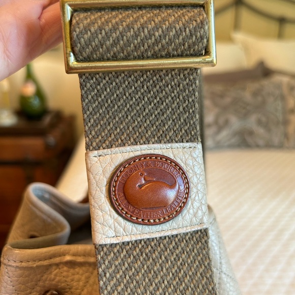 Vintage Dooney & Bourke Webster Bucket Bag in Bone - Picture 7 of 16